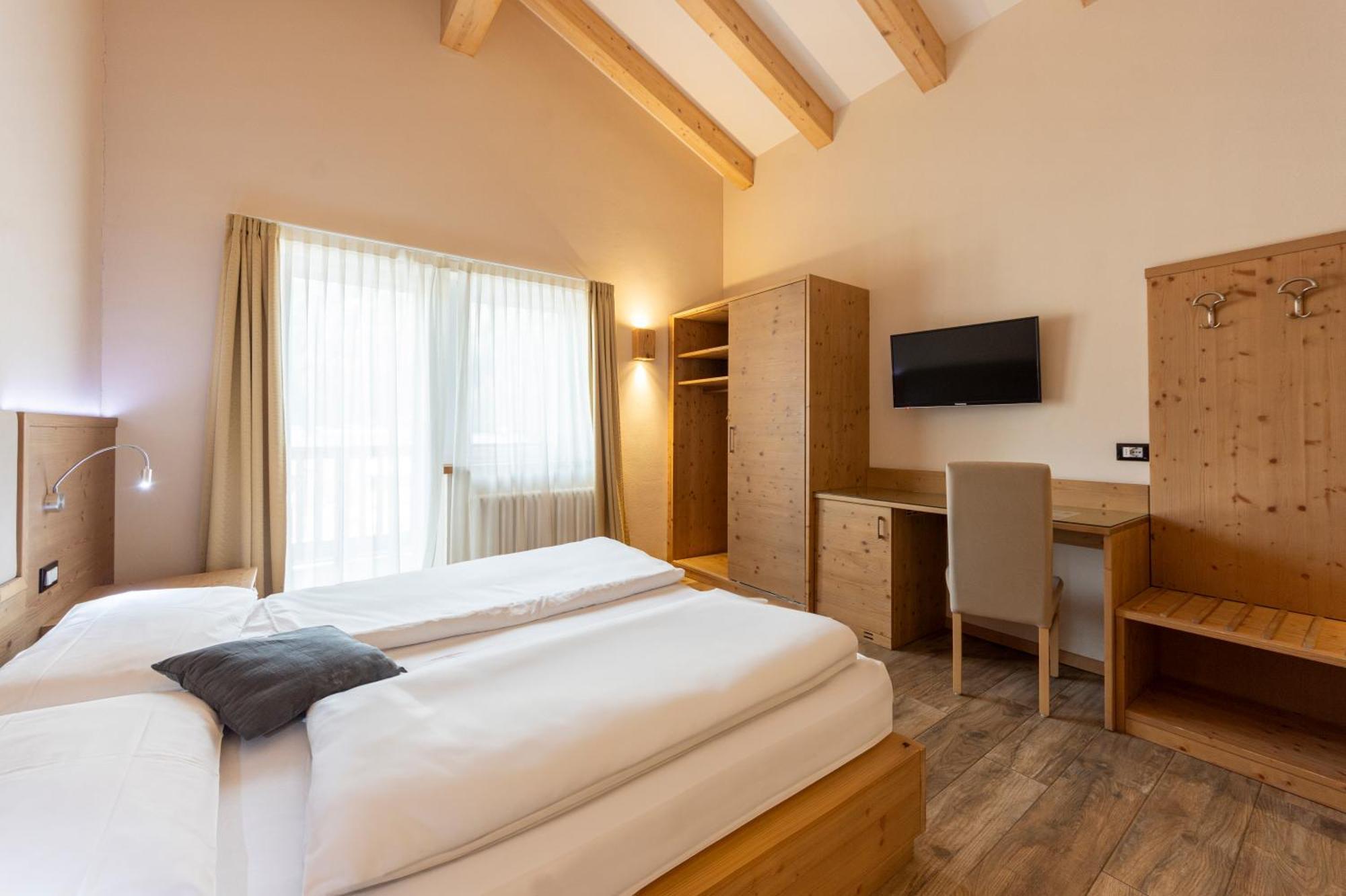 Park Hotel Avisio โซรากา ภายนอก รูปภาพ