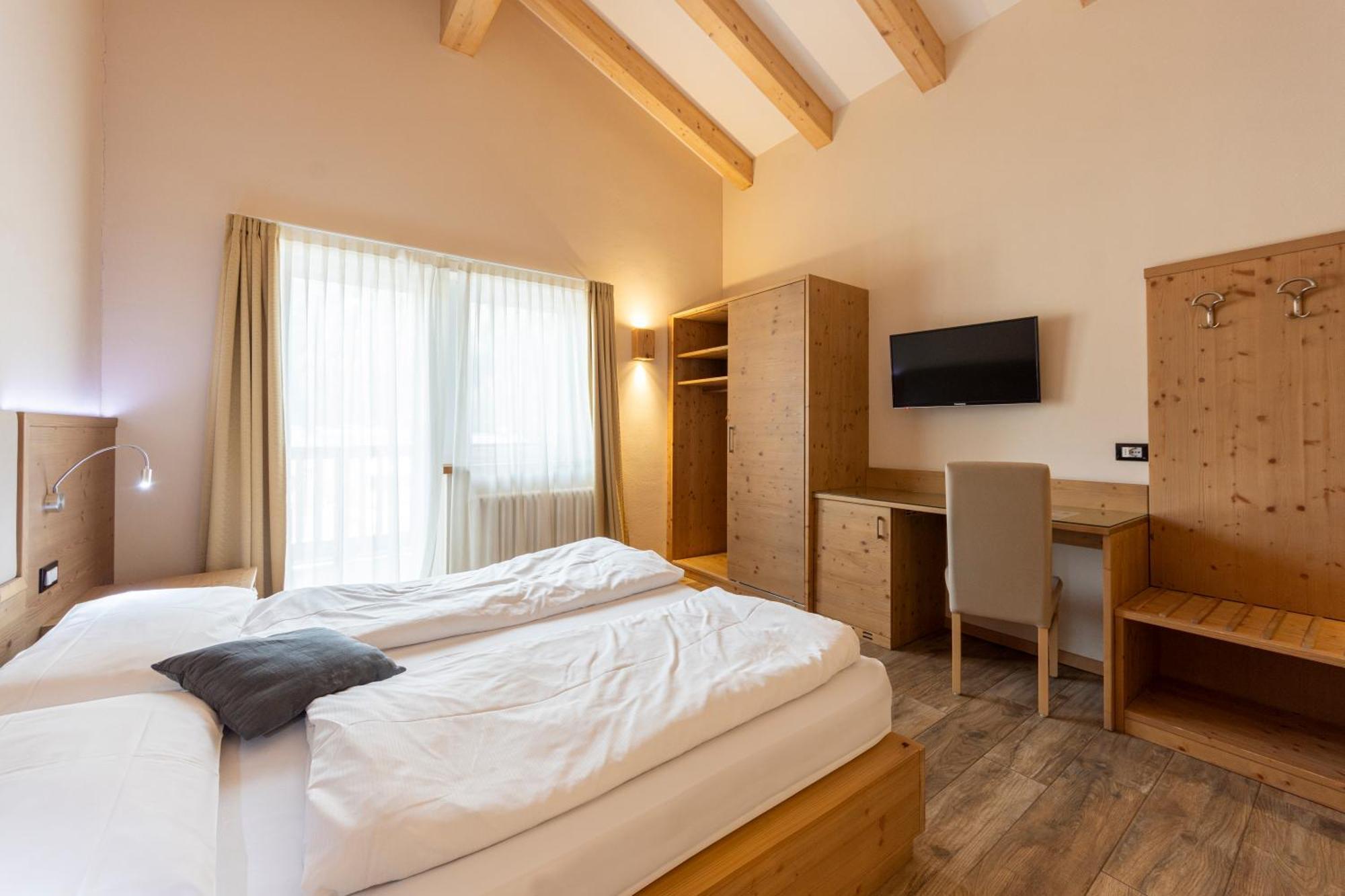 Park Hotel Avisio โซรากา ภายนอก รูปภาพ